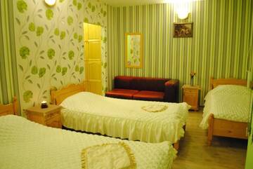 Фото номера Трехместный номер-студио с мини-кухней Отель Hotel Svishtov г. Свиштов 7